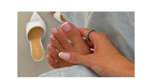 Desculpem, fãs de unhas impecáveis, mas essa cor é a mais popular para pedicures o ano todo