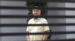 Bolsonaro começa a passar por fisioterapia após operação