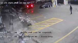 Dupla arranca caixa eletrônico de loja com cabo preso em carro