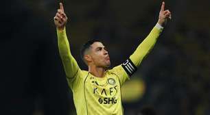 Cristiano Ronaldo brilha em vitória do Al-Nassr e se aproxima do milésimo gol