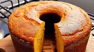 Bolo de fubá com creme de leite sem trigo para um café da tarde fofinho neste fim de ano