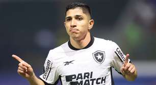 Botafogo sugere troca, oferece Savarino e pede jogador titular do Corinthians