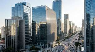 Avenida paulistana se torna a "Wall Street brasileira"; com seus arranha-céus, ela é o coração financeiro do país e sede de gigantes