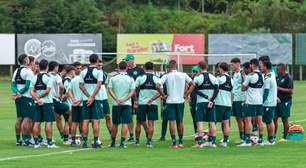 Novo meia aparece em treino e movimenta a pré-temporada da Chapecoense