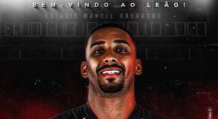 Vitória anuncia contratação do lateral-direito Mateusinho por três temporadas