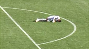 Goleiro do Sudão desmaia em jogo, mas fica em campo e ajuda em vitória sobre Guiné Equatorial