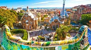 A capital catalã que une arquitetura modernista icônica, praias urbanas e um estilo de vida mediterrânico vibrante