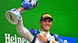 F1: Hadjar chega à Red Bull com algo que Tsunoda e Lawson nunca tiveram