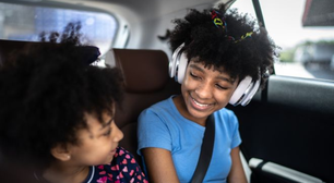 9 dicas para acalmar as crianças na viagem de carro