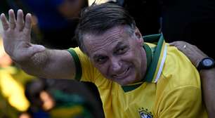 Bolsonaro termina procedimento cirúrgico para controlar crises de soluço