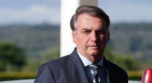 Bolsonaro apresenta melhora em crises de soluço e tem alta prevista para 1º de janeiro, dizem médicos