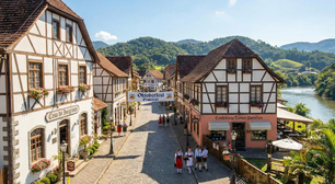 Não é na Alemanha: a cidade brasileira onde 90% da população fala um dialeto europeu e preserva casas enxaimel