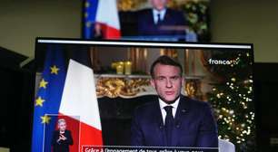 Em discurso de Ano-Novo, Macron promete defender a França de interferência estrangeira nas eleições
