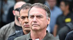 Médicos de Bolsonaro precisaram mudar tratamento contra soluços e pedem paciência por alta