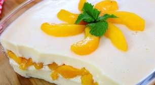 Torta gelada de pêssego com creme branco, ótima para dias quentes