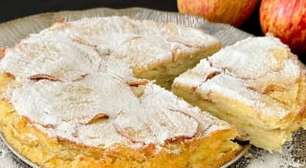 Torta de Maçã em camadas com efeito folheado: delícia fácil