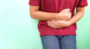 Intestino solto e inchaço abdominal? Saiba o que causa esses sintomas