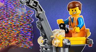 Um fã de LEGO encontrou uma solução extremamente econômica para seu hobby e simplesmente constrói seus conjuntos nas paredes de seu apartamento