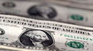 Dólar à vista fecha em queda firme com liquidez reduzida
