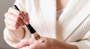 Como a maquiagem pode auxiliar os cuidados com a pele a longo prazo