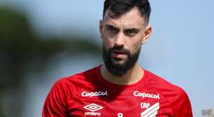 Mastriani volta ao Athletico-PR e futuro do atacante vai ser definido em conversa