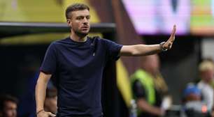 Novo técnico do Botafogo, Anselmi chega ao Rio e avisa: "Vamos atacar"