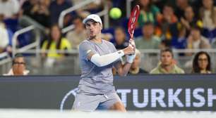 João Fonseca encara 'amigo de Laver Cup' na estreia em 2026