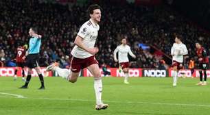 Arsenal vira sobre o Bournemouth e abre distância na liderança da Premier