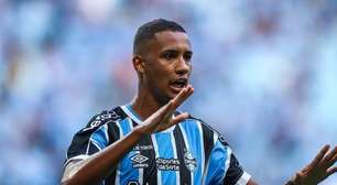 Grêmio encaminha renovação até 2029 com atacante cobiçado por clubes europeus