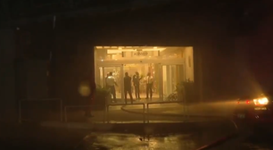 Incêndio atinge loja de shopping no RJ e provoca evacuação; três foram socorridos