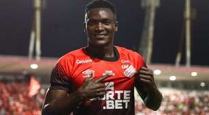 Viveros abre o jogo e projeta 2026 do Athletico-PR: "Muito mais vontade"