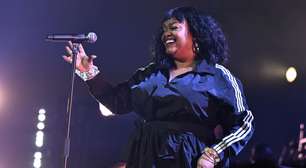 Jill Scott apresenta primeiro álbum em mais de dez anos com novo single 'Beautiful People'