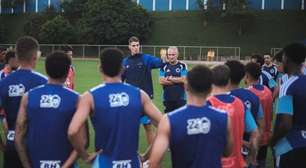 Titulares do Cruzeiro se apresentam e têm primeiro contato com Tite