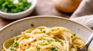 Macarrão alho e óleo em 10 minutos: simples, barato e irresistível