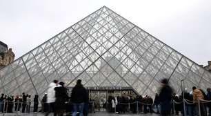 Museu do Louvre reabre em Paris, mas alguns setores seguem fechados por greve