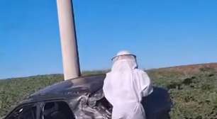 Enxame de abelhas causa susto e acidente na entrada de IjuíEnxame de abelhas causa susto e acidente na entrada de Ijuí