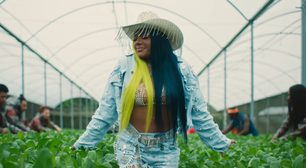 Ludmilla vai ser presa? Após cantar 'Verdinha' no Réveillon, cantora é acusada de apologia às drogas pela 'Lei Anti-Oruam'