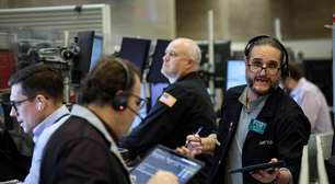 Ações de chips de Wall Street saltam com otimismo sobre IA e Dow Jones fecha em recorde