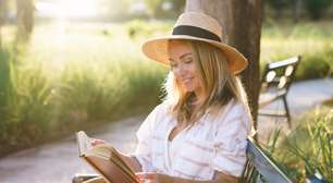 12 livros imperdíveis para relaxar nas férias
