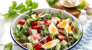 Saladas ricas em proteínas: 5 receitas leves e nutritivas para o almoço