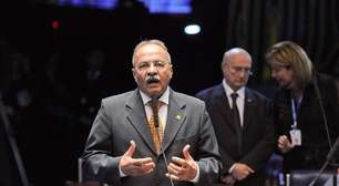 PGR diz que investigação não provou que dinheiro na cueca de senador era ilegal