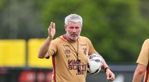 Athletico anuncia renovação com Odair Hellmann; confira os detalhes