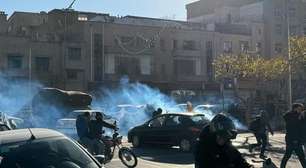 Protestos contra governo no Irã se espalham por mais de metade das províncias do país, segundo análise da BBC