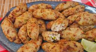 Como fazer bolinho de arroz com calabresa e queijo de um jeito rápido e fácil para aproveitar as sobras