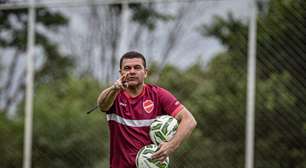 Camisa 10! Vila Nova comunica Umberto Louzer e treinador recebe boa notícia em reforço