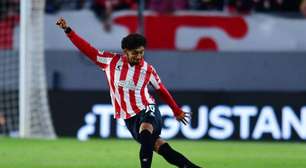 Alvo do Botafogo, Medina se reapresenta ao Estudiantes