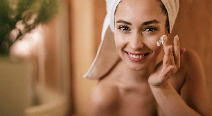Cuidados diários com a pele: escolhas simples que impactam no bem-estar