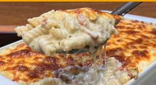 Macarrão ao molho branco com bacon fácil e delicioso para uma refeição prática e especial