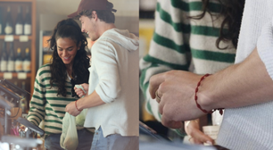 Pulseiras vermelhas usadas por Bruna Marquezine e Shawn Mendes viralizam nas redes sociais; entenda