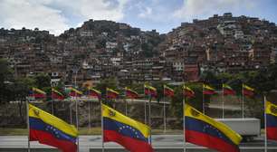 Silêncio e medo: Jornalista venezuelana detalha crise que transcende o embate ideológico no país